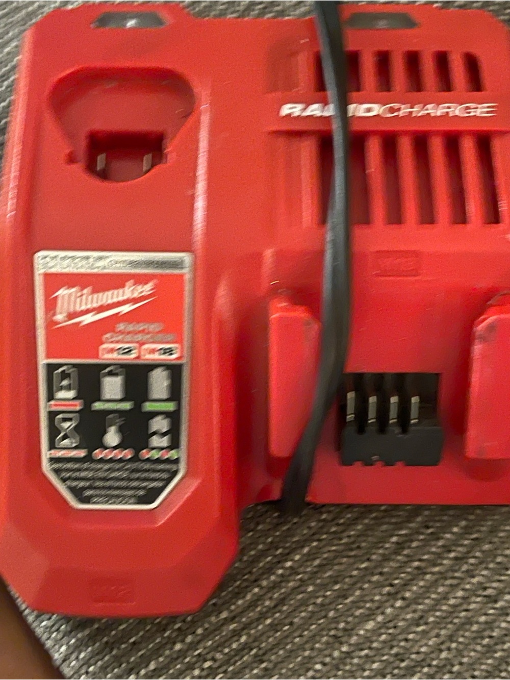 Milwaukee Red Rapid Charge Battery Charger